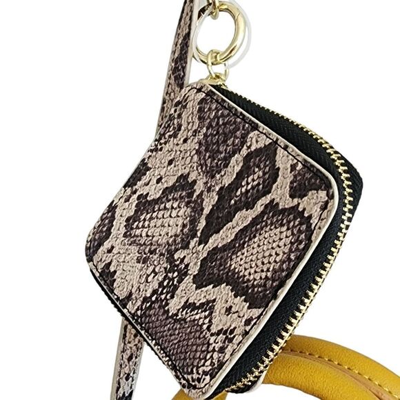 Steve Madden Bhendrik Crossbody with detachable Coid Purse - NWT - Picture 7 of 9